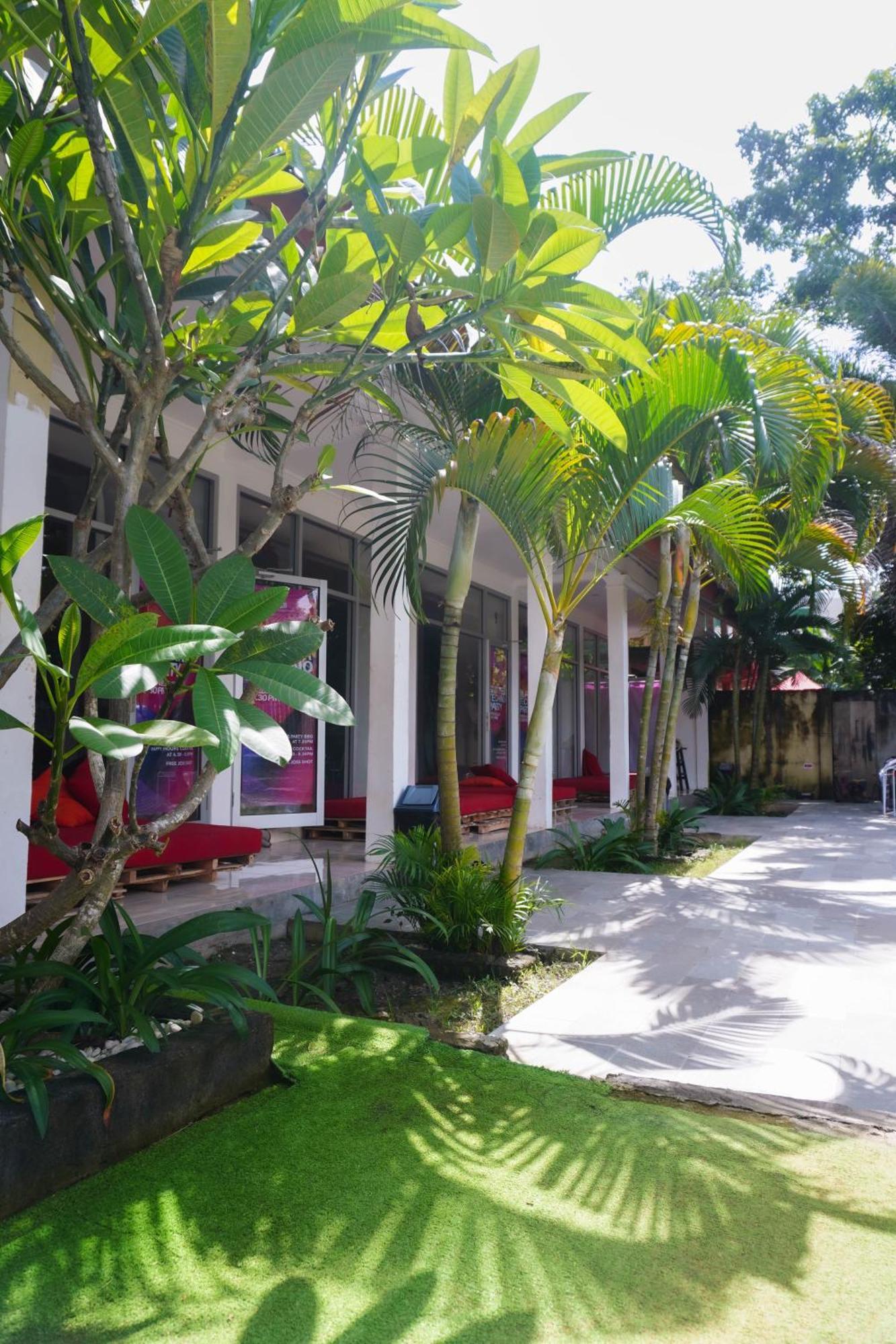 Indonesia Backpacker Hostels Kuta  Esterno foto
