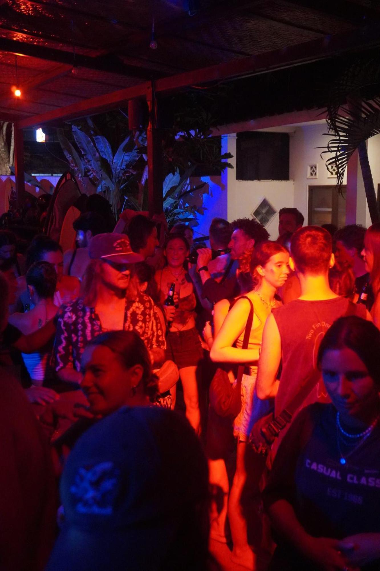Indonesia Backpacker Hostels Kuta  Esterno foto