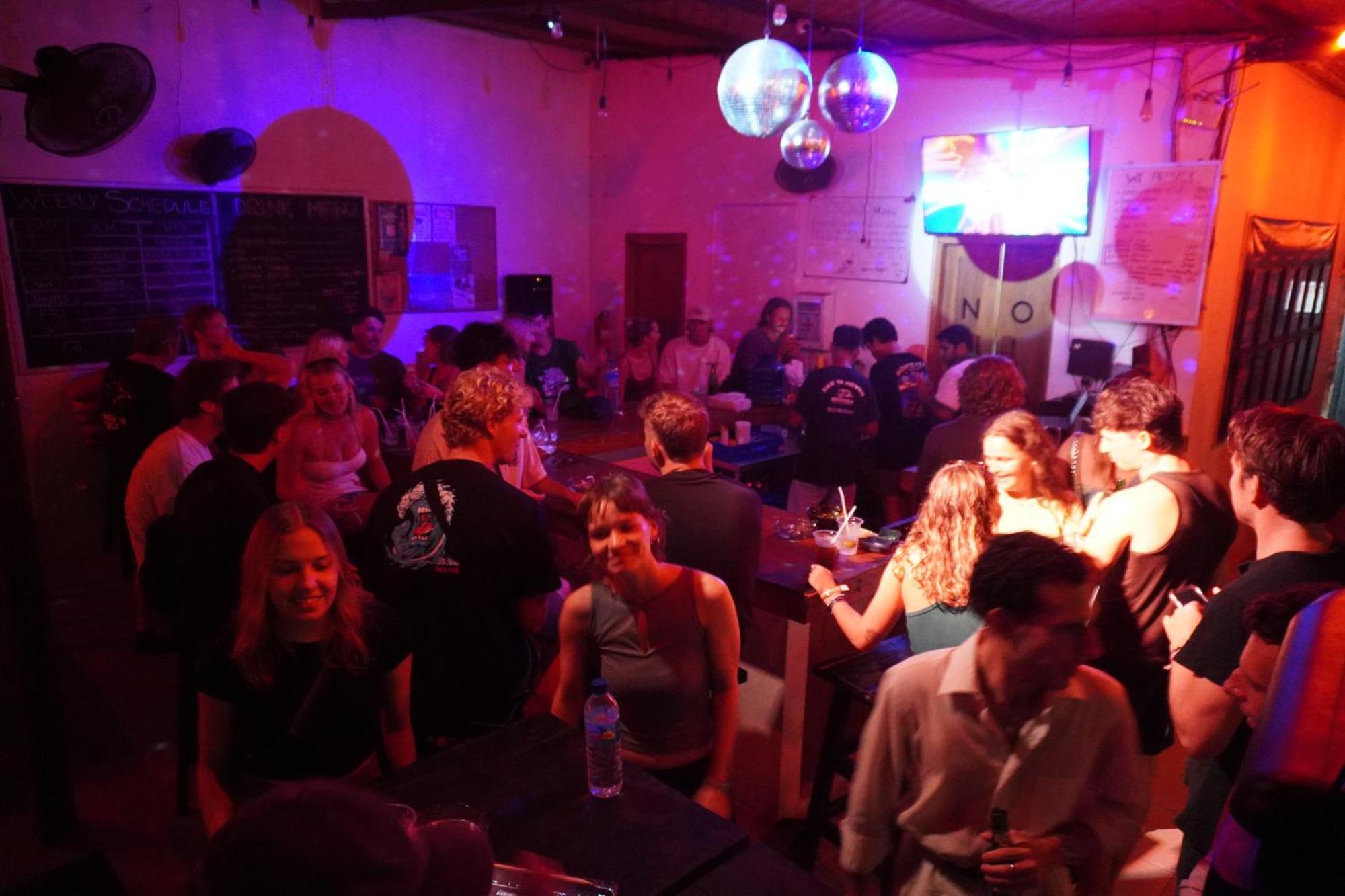 Indonesia Backpacker Hostels Kuta  Esterno foto